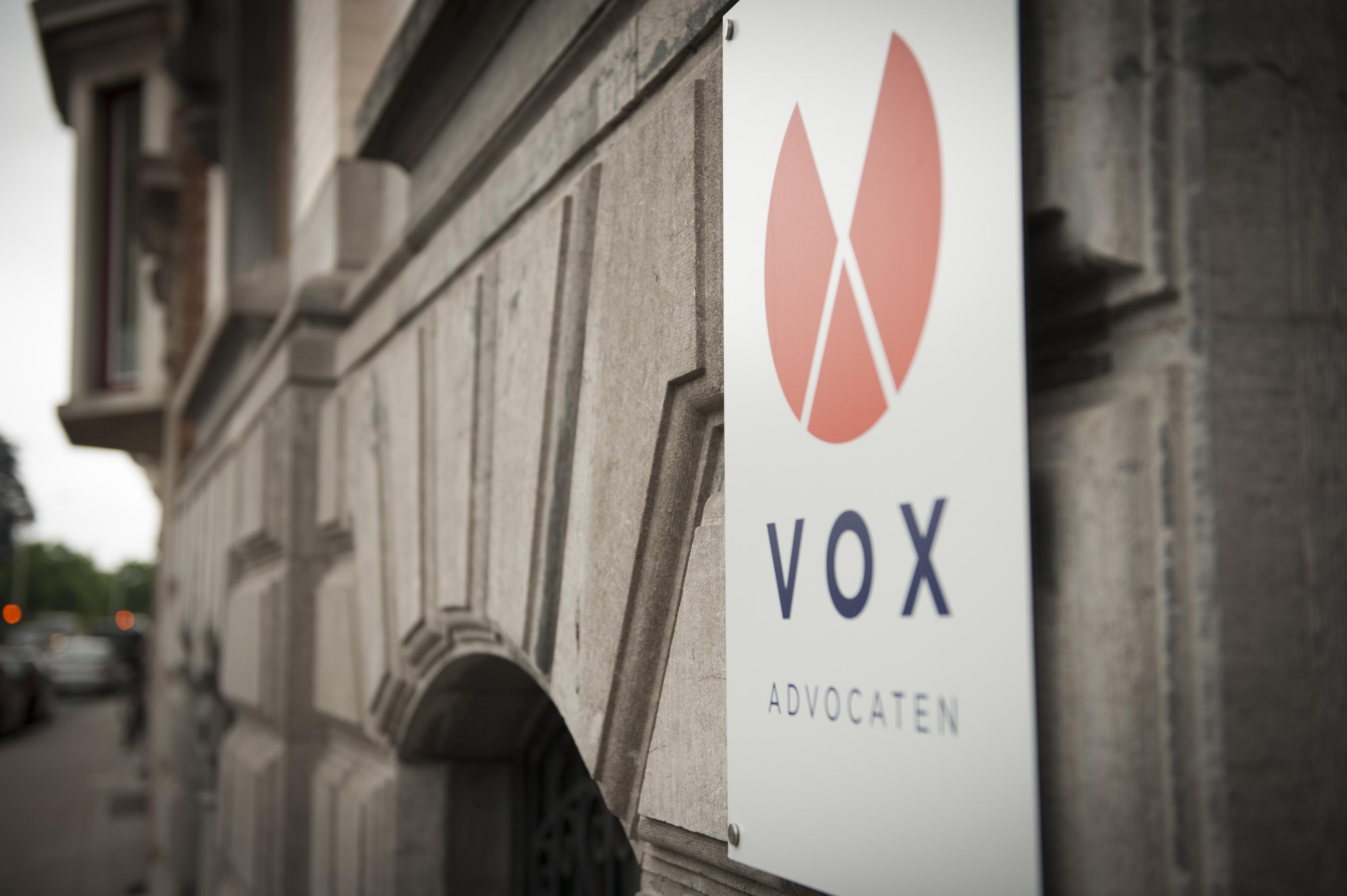 vox advocaten_03.naambord.b